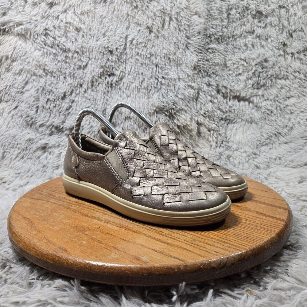 ECCO Soft 7 Comfort Sneakers Shoes Women Sz 6 EU 37 Woven Silver Leather Slip On